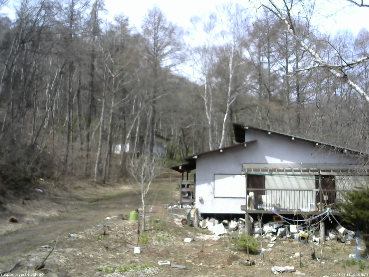長野県菅平高原 ゆたか山荘 西側(坂上) 2026/04/14 10:15
