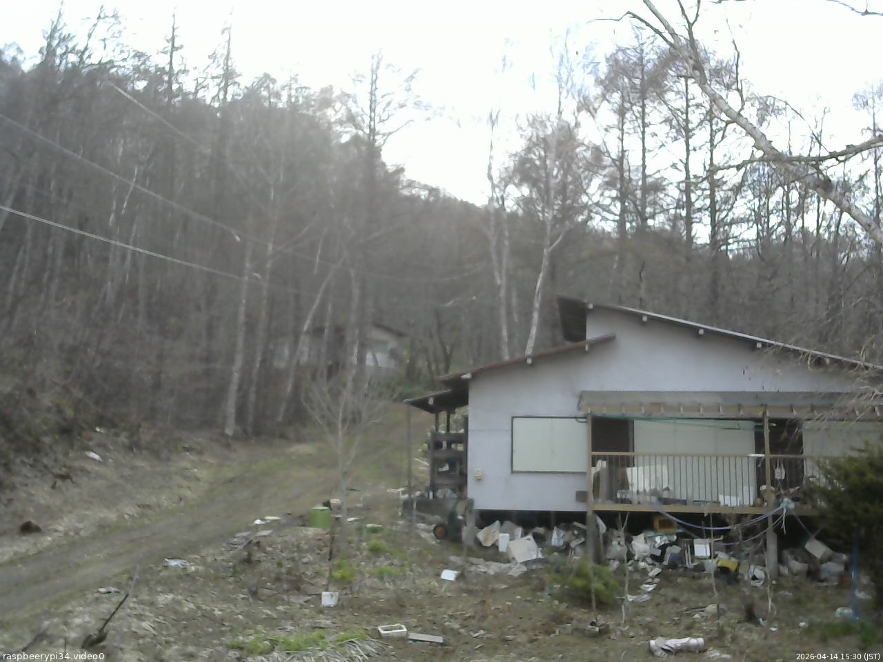 長野県菅平高原 ゆたか山荘 西側(坂上) 2026/04/14 15:30