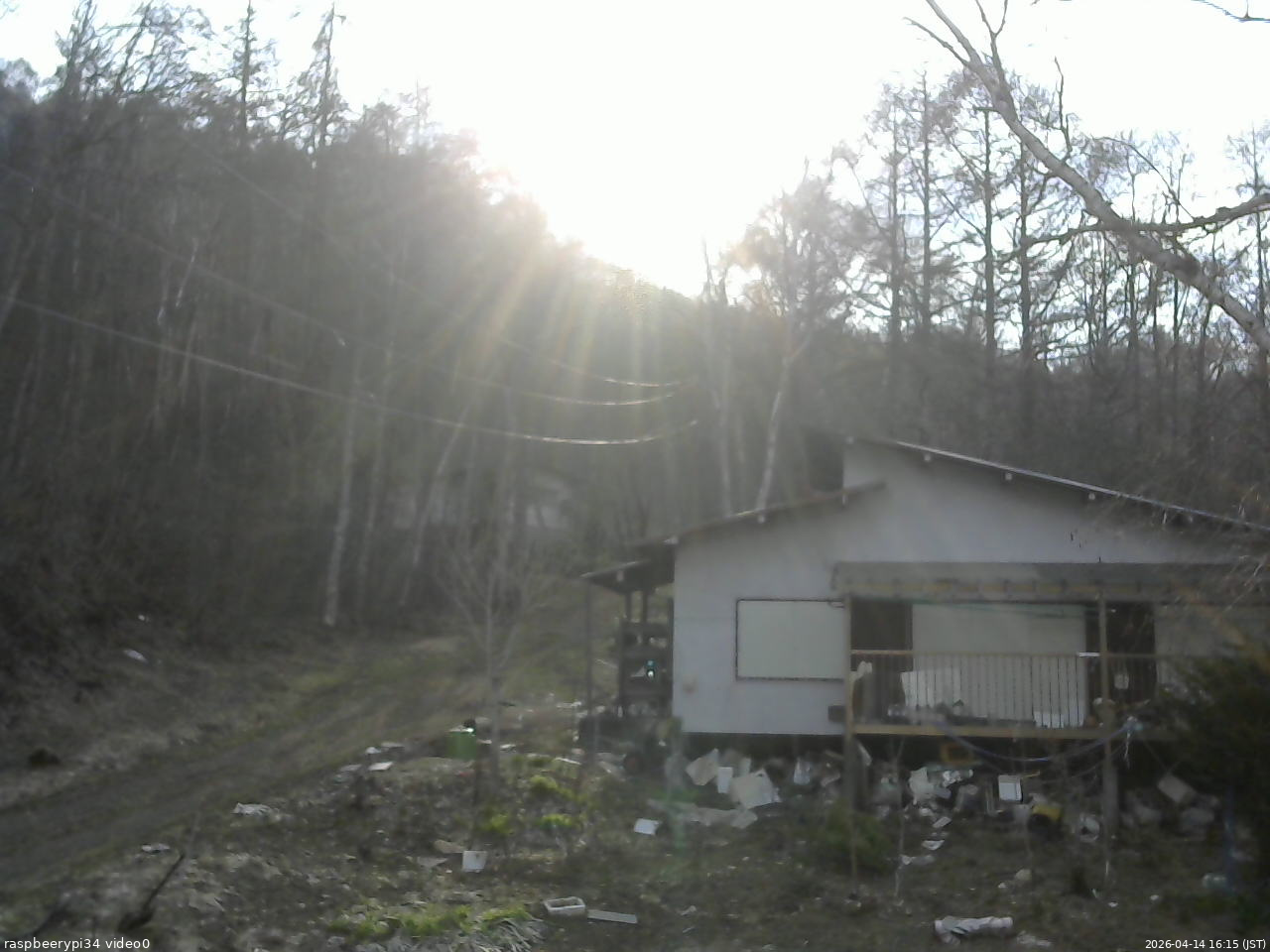 長野県菅平高原 ゆたか山荘 西側(坂上) 2026/04/14 16:15