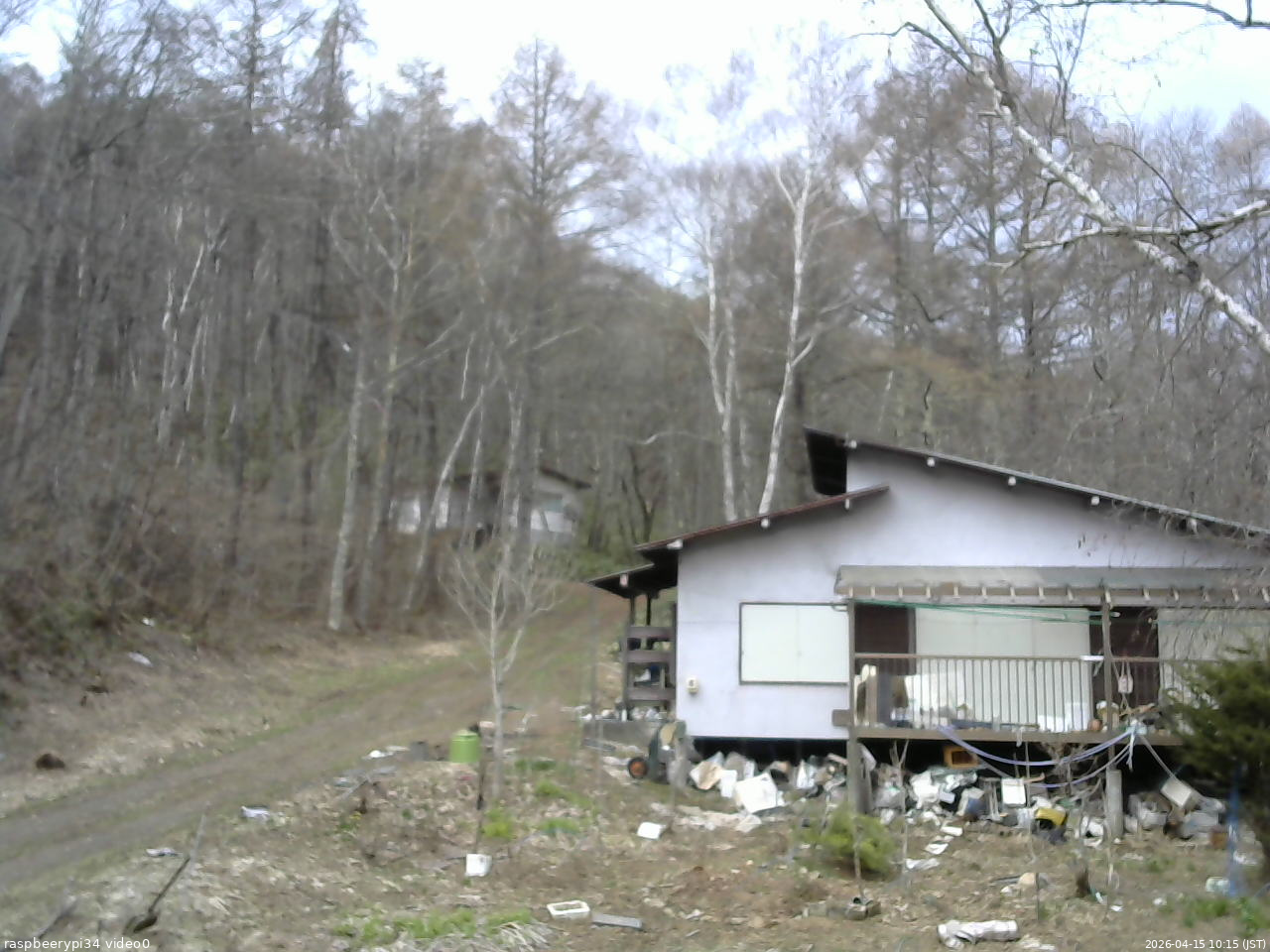 長野県菅平高原 ゆたか山荘 西側(坂上) 2026/04/15 10:15