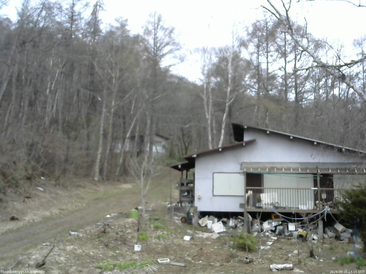 長野県菅平高原 ゆたか山荘 西側(坂上) 2026/04/15 14:15