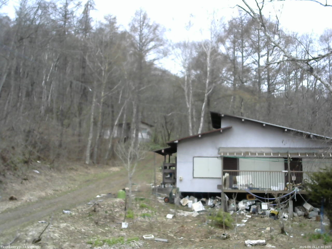 長野県菅平高原 ゆたか山荘 西側(坂上) 2026/04/15 14:30