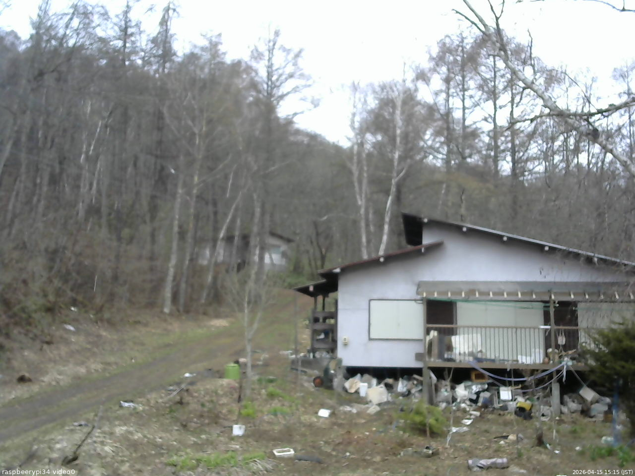 長野県菅平高原 ゆたか山荘 西側(坂上) 2026/04/15 15:15