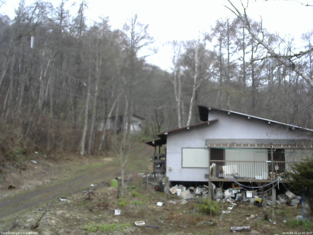 長野県菅平高原 ゆたか山荘 西側(坂上) 2026/04/15 15:45