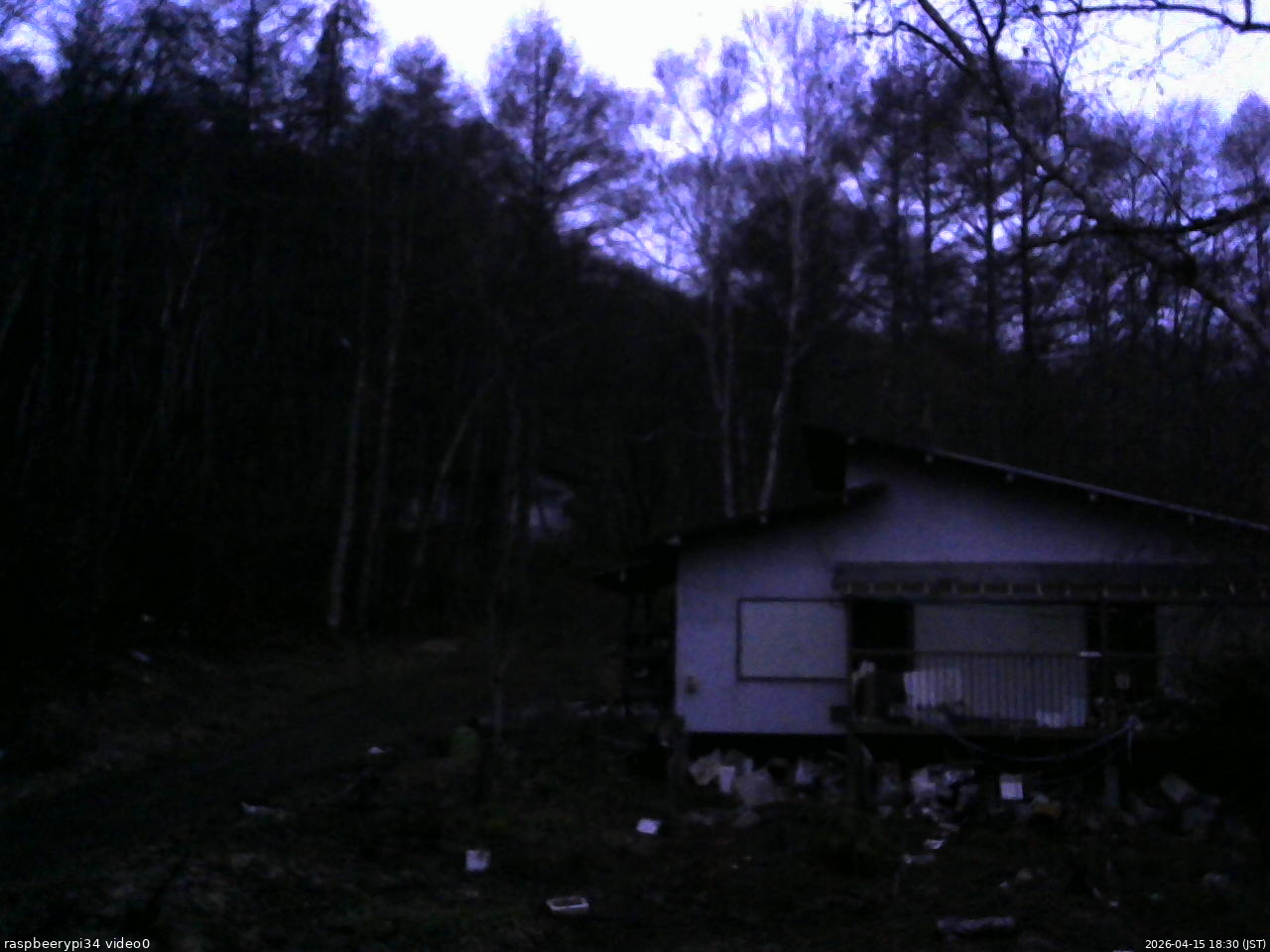長野県菅平高原 ゆたか山荘 西側(坂上) 2026/04/15 18:30
