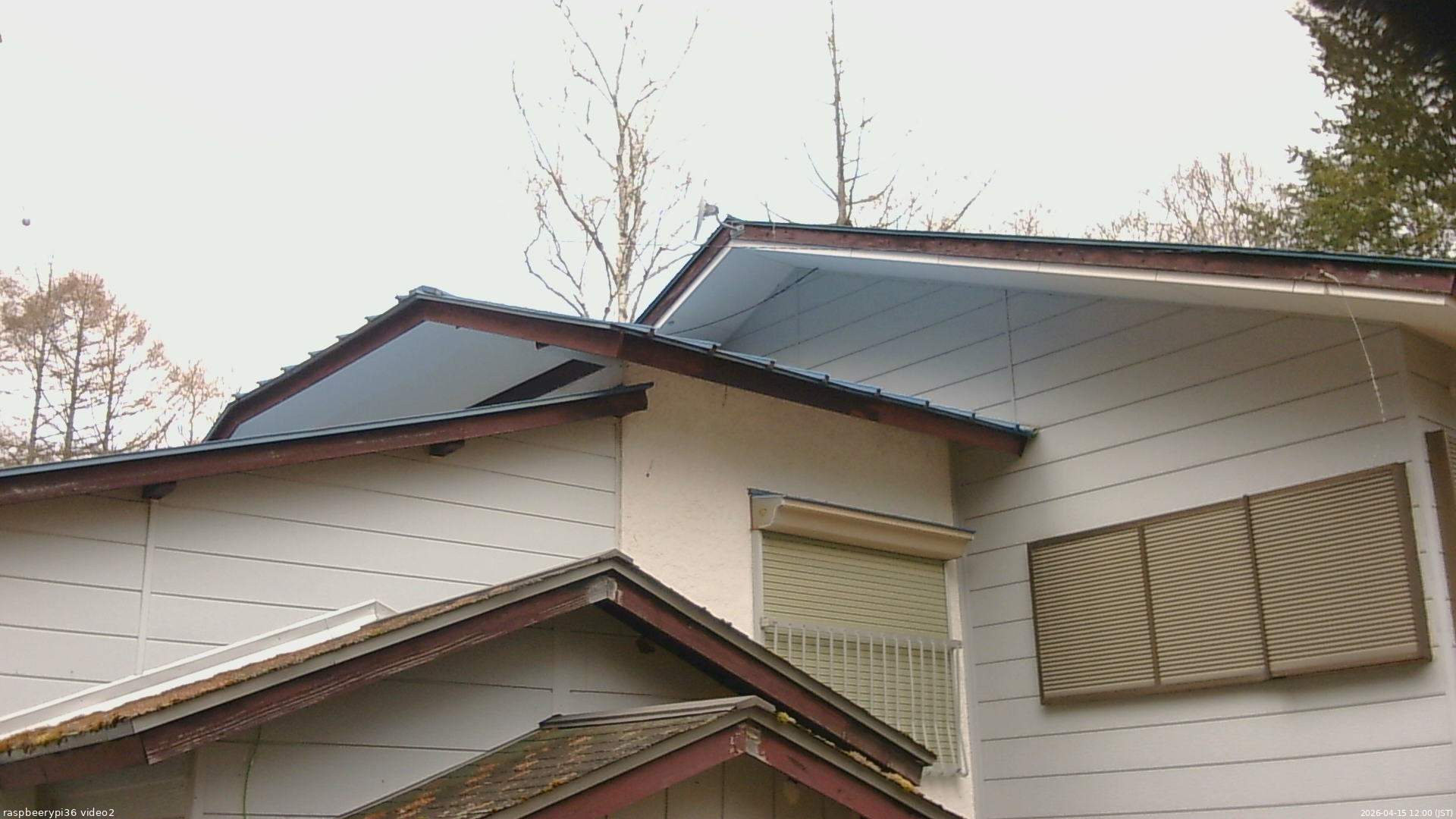 長野県菅平高原 ゆたか山荘 駐車場奥 2026/04/15 12:00