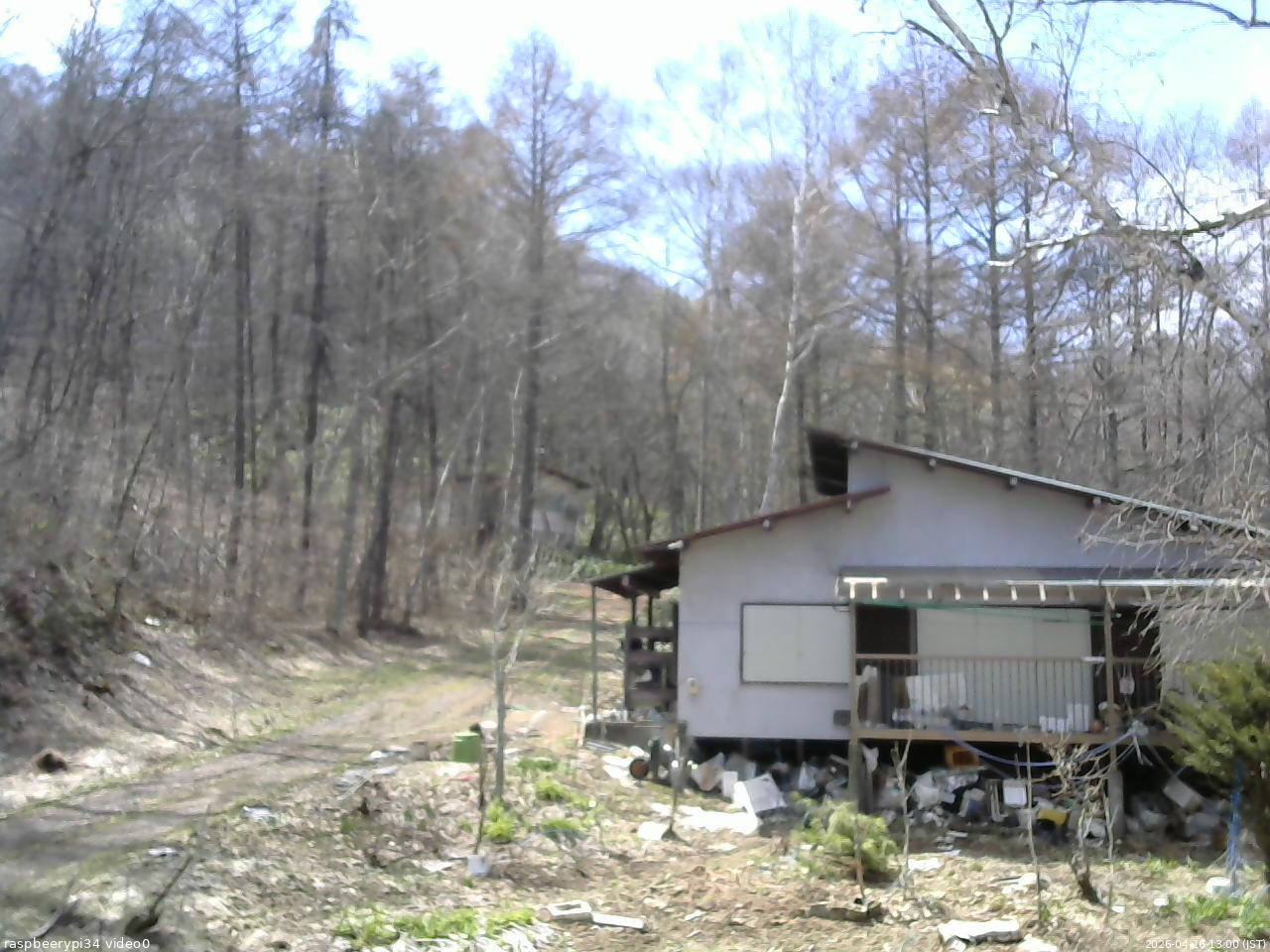長野県菅平高原 ゆたか山荘 西側(坂上) 2026/04/16 13:00