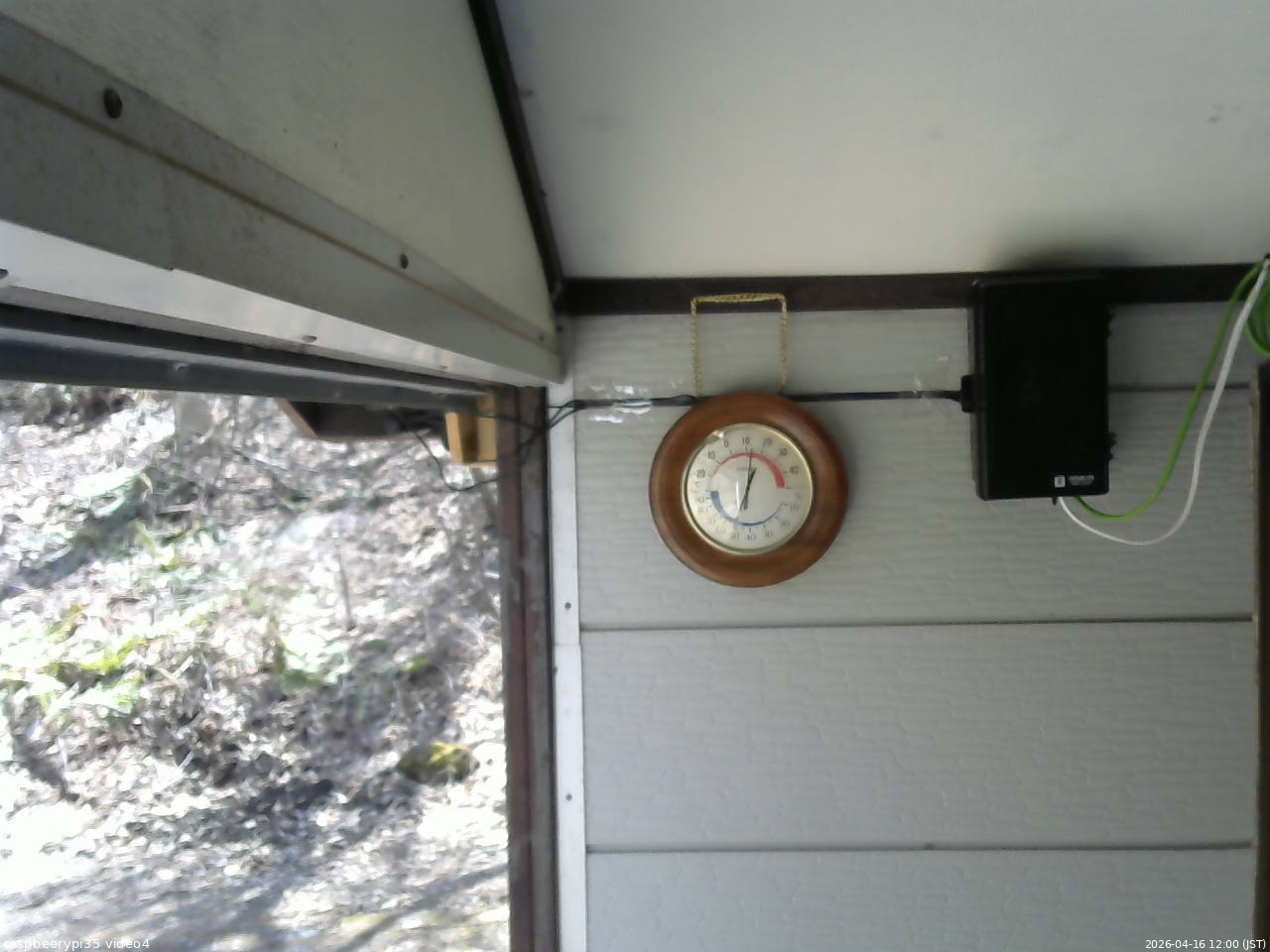 長野県菅平高原 ゆたか山荘 東側上空 2026/04/16 12:00