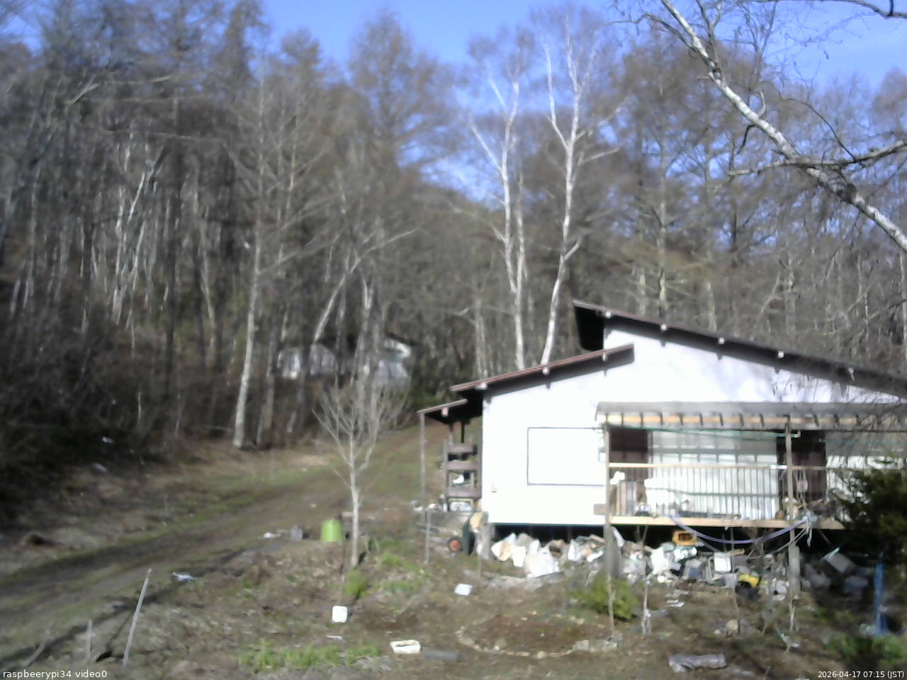 長野県菅平高原 ゆたか山荘 西側(坂上) 2026/04/17 07:15