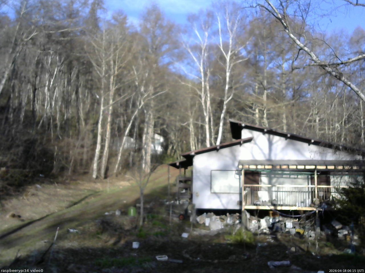 長野県菅平高原 ゆたか山荘 西側(坂上) 2026/04/18 06:15