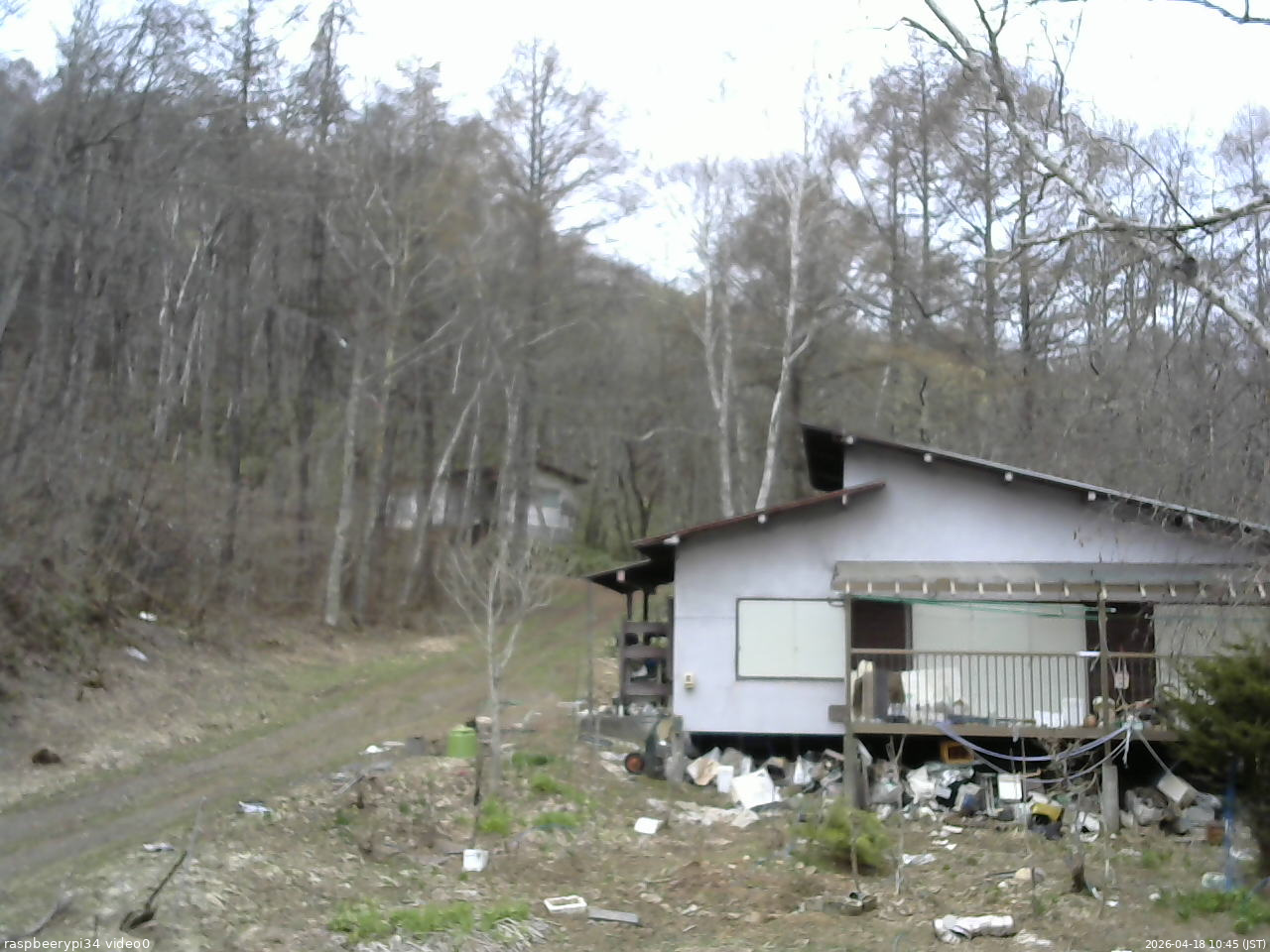 長野県菅平高原 ゆたか山荘 西側(坂上) 2026/04/18 10:45