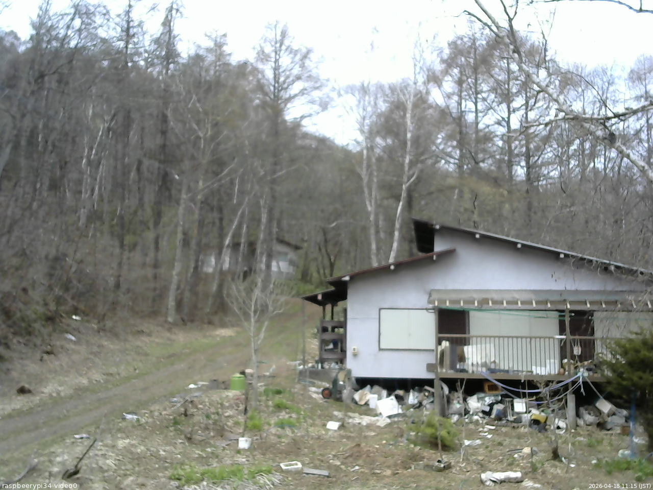 長野県菅平高原 ゆたか山荘 西側(坂上) 2026/04/18 11:15