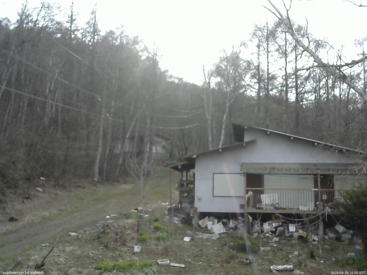 長野県菅平高原 ゆたか山荘 西側(坂上) 2026/04/19 16:00