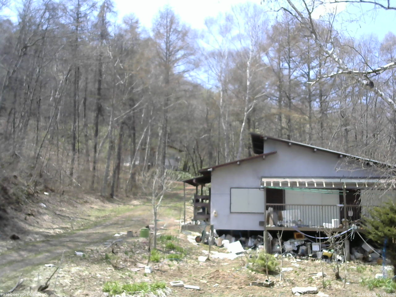 長野県菅平高原 ゆたか山荘 西側(坂上) 2026/04/20 11:45