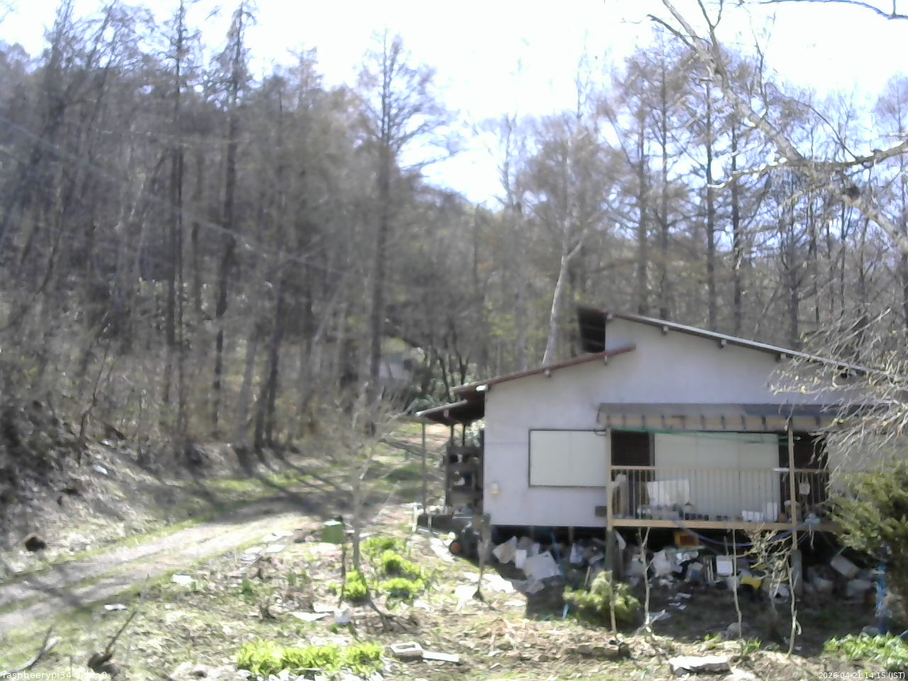 長野県菅平高原 ゆたか山荘 西側(坂上) 2026/04/21 14:15