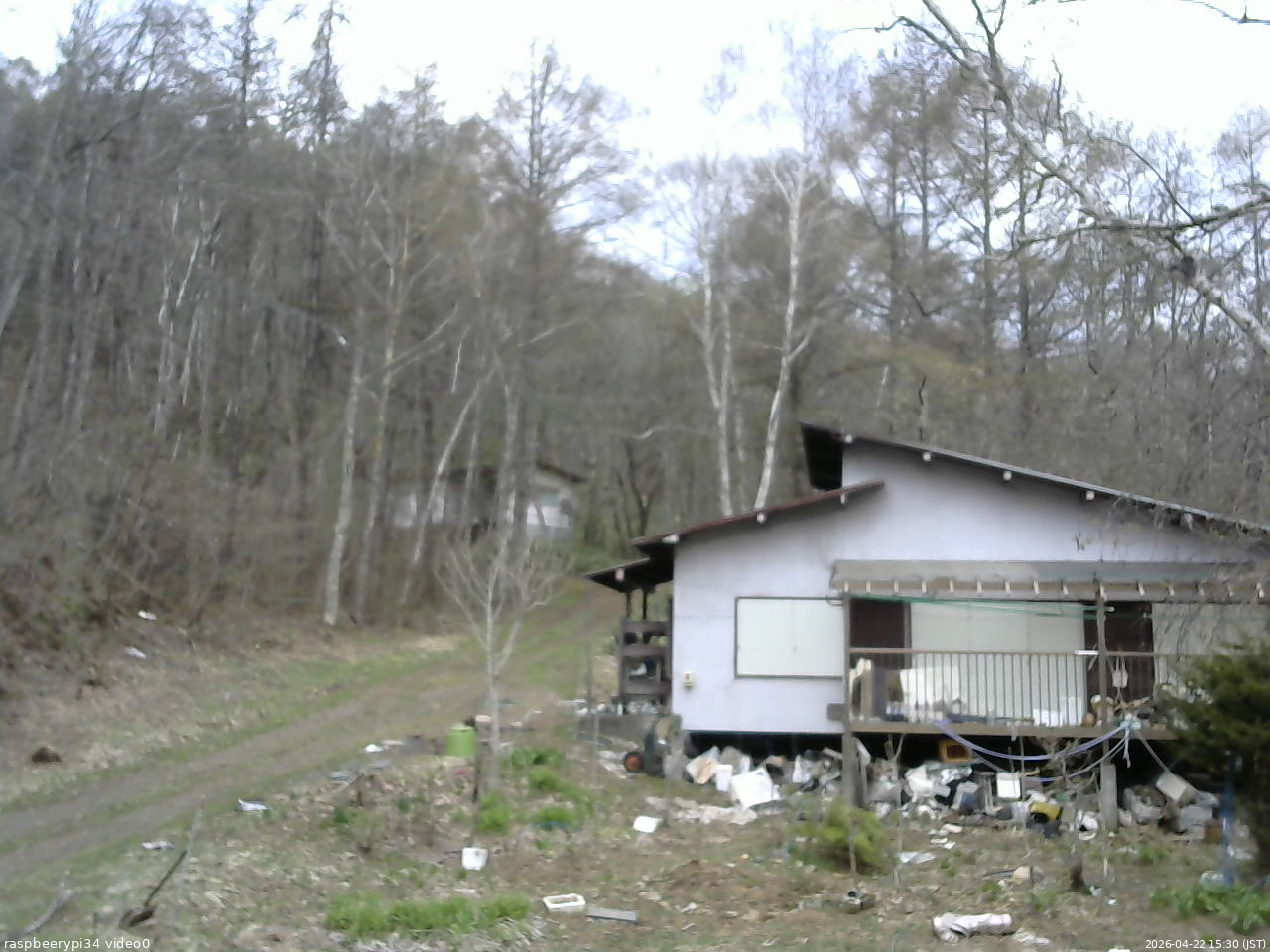 長野県菅平高原 ゆたか山荘 西側(坂上) 2026/04/22 15:30