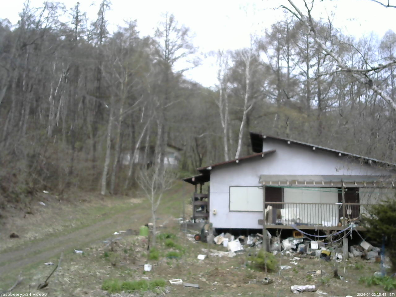 長野県菅平高原 ゆたか山荘 西側(坂上) 2026/04/22 15:45