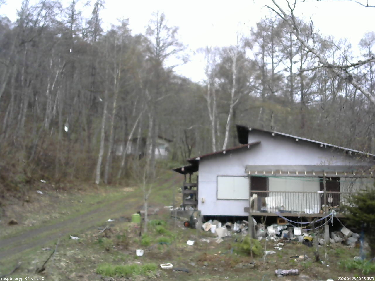 長野県菅平高原 ゆたか山荘 西側(坂上) 2026/04/23 10:15
