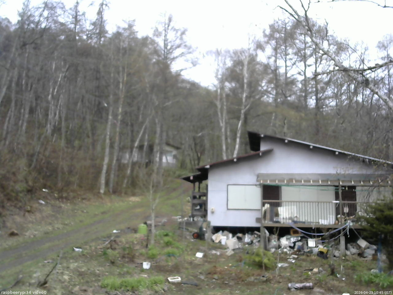長野県菅平高原 ゆたか山荘 西側(坂上) 2026/04/23 10:45