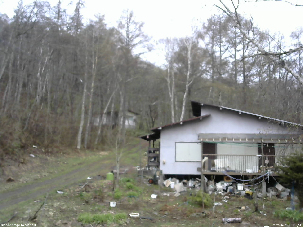 長野県菅平高原 ゆたか山荘 西側(坂上) 2026/04/23 11:15
