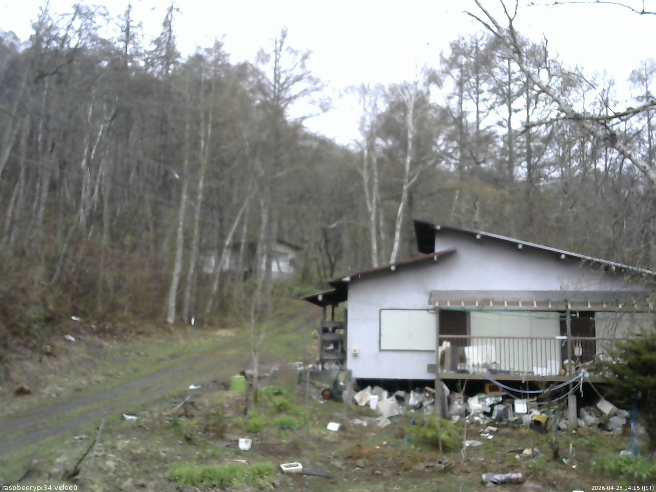 長野県菅平高原 ゆたか山荘 西側(坂上) 2026/04/23 14:15