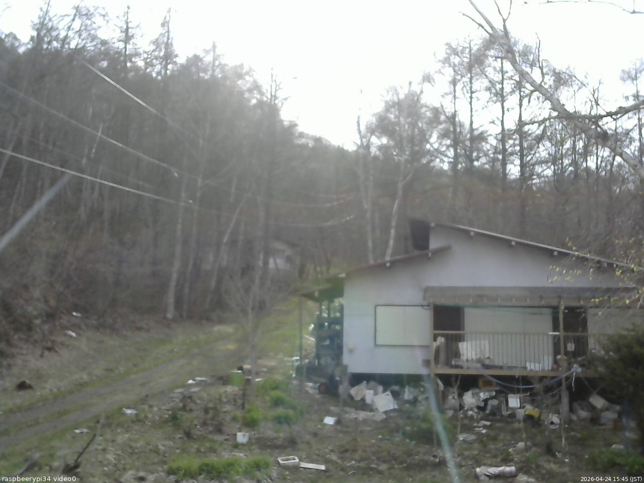 長野県菅平高原 ゆたか山荘 西側(坂上) 2026/04/24 15:45