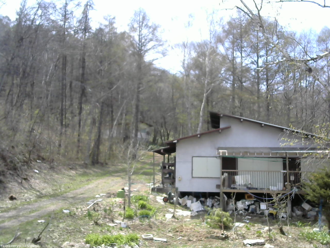 長野県菅平高原 ゆたか山荘 西側(坂上) 2026/04/26 13:15