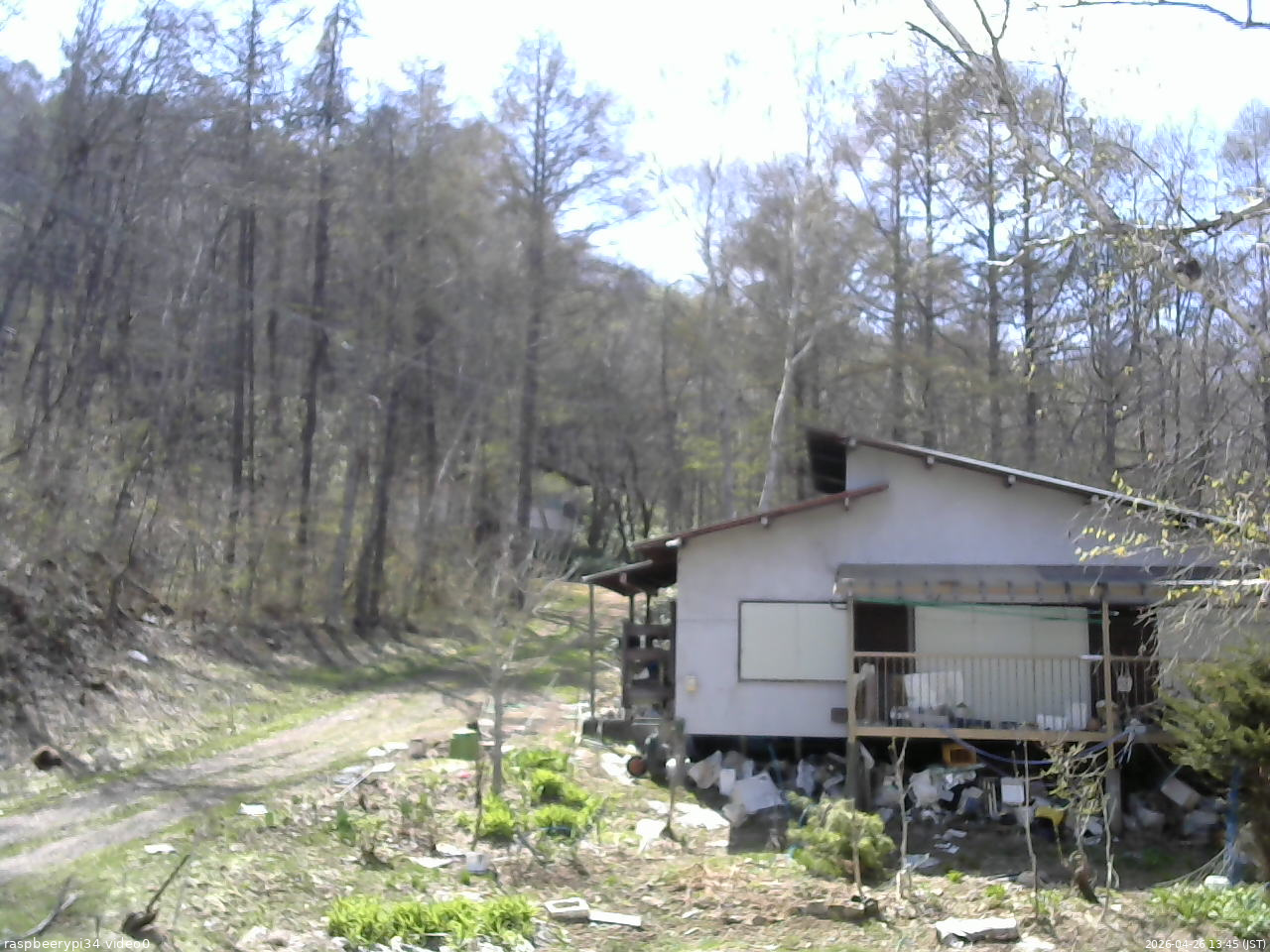 長野県菅平高原 ゆたか山荘 西側(坂上) 2026/04/26 13:45