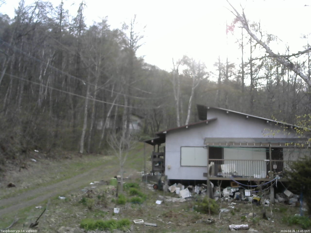 長野県菅平高原 ゆたか山荘 西側(坂上) 2026/04/26 16:45