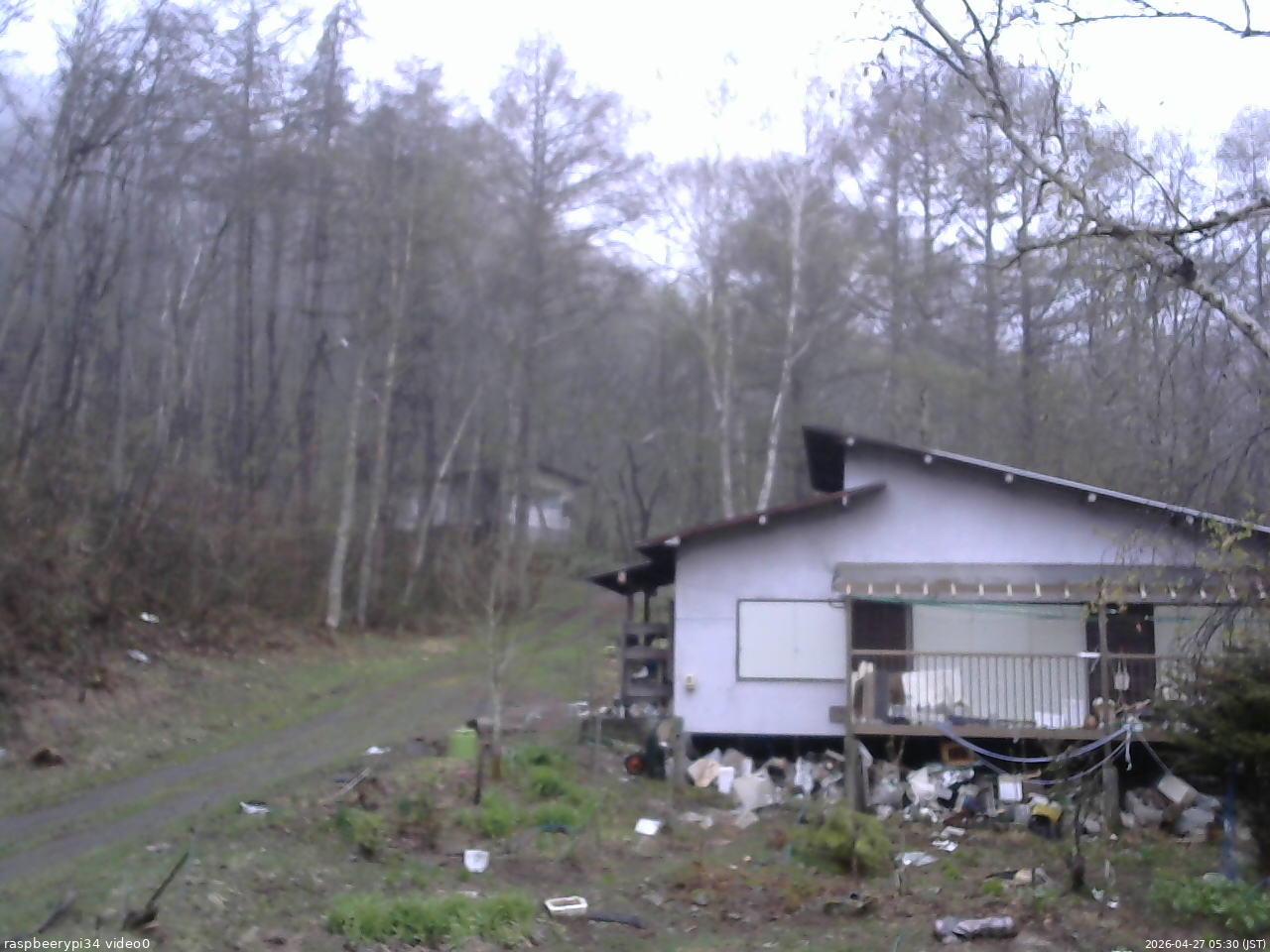 長野県菅平高原 ゆたか山荘 西側(坂上) 2026/04/27 05:30