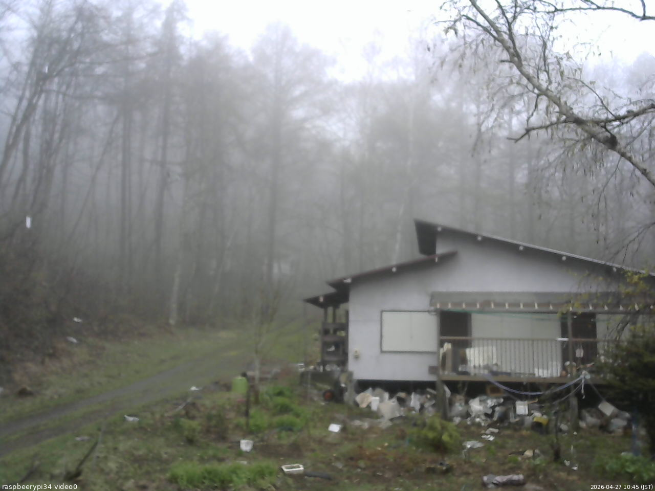 長野県菅平高原 ゆたか山荘 西側(坂上) 2026/04/27 10:45