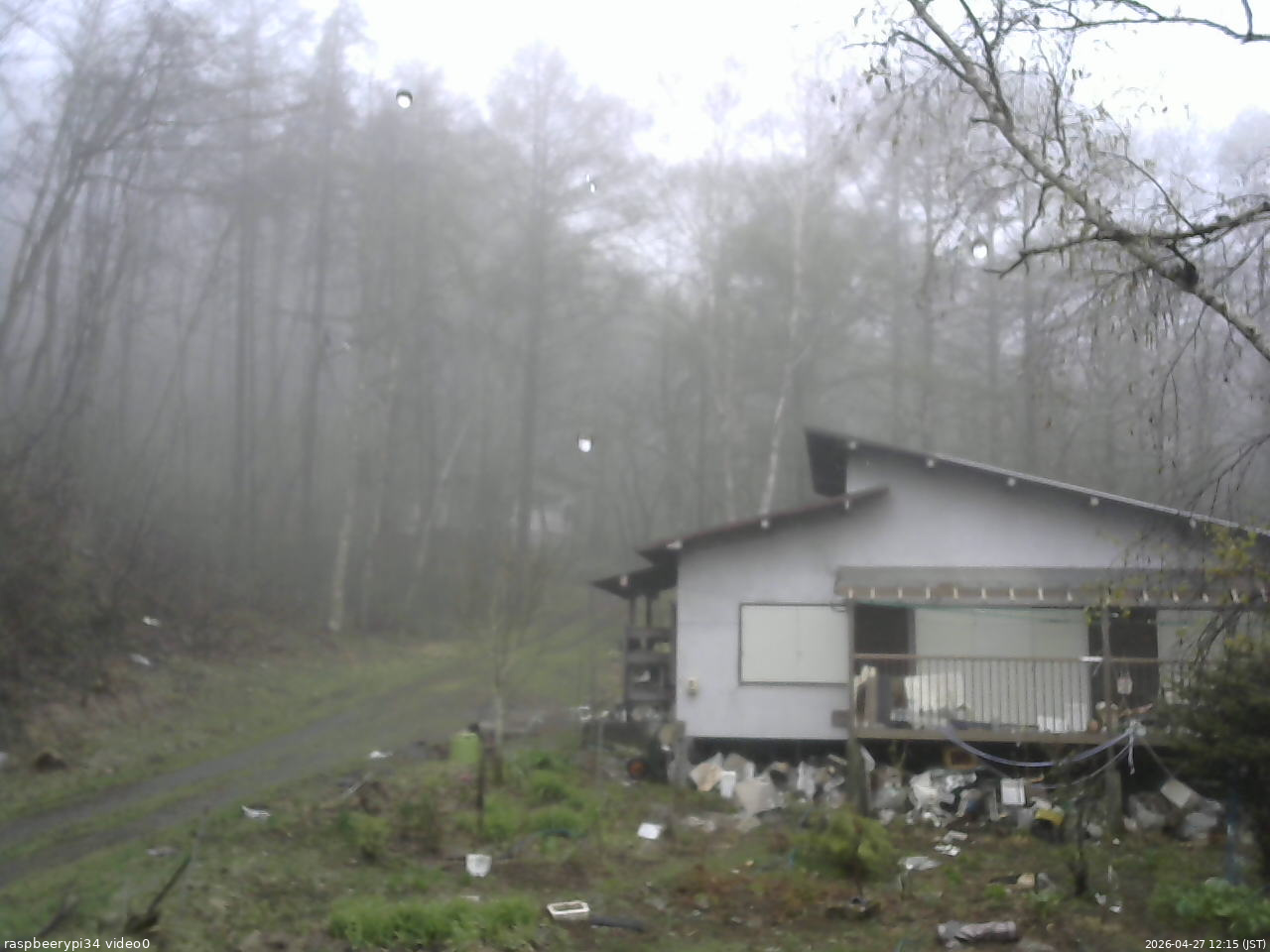 長野県菅平高原 ゆたか山荘 西側(坂上) 2026/04/27 12:15