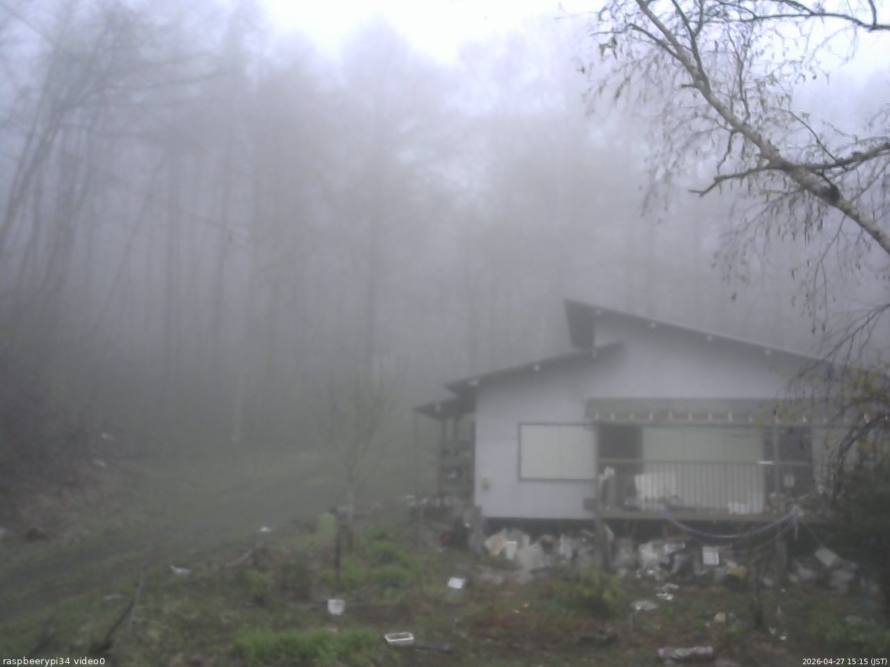 長野県菅平高原 ゆたか山荘 西側(坂上) 2026/04/27 15:15