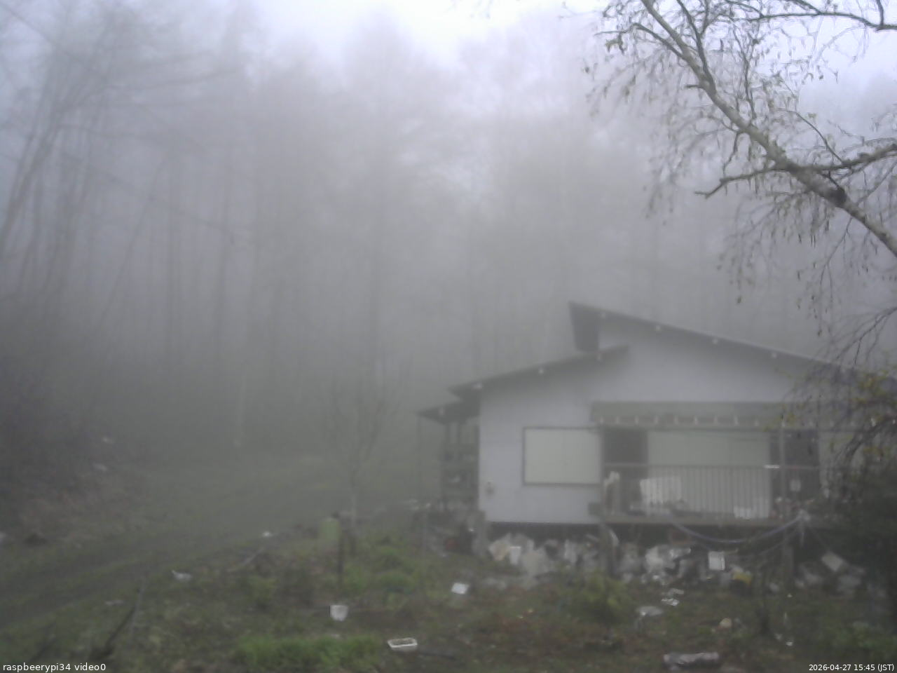 長野県菅平高原 ゆたか山荘 西側(坂上) 2026/04/27 15:45