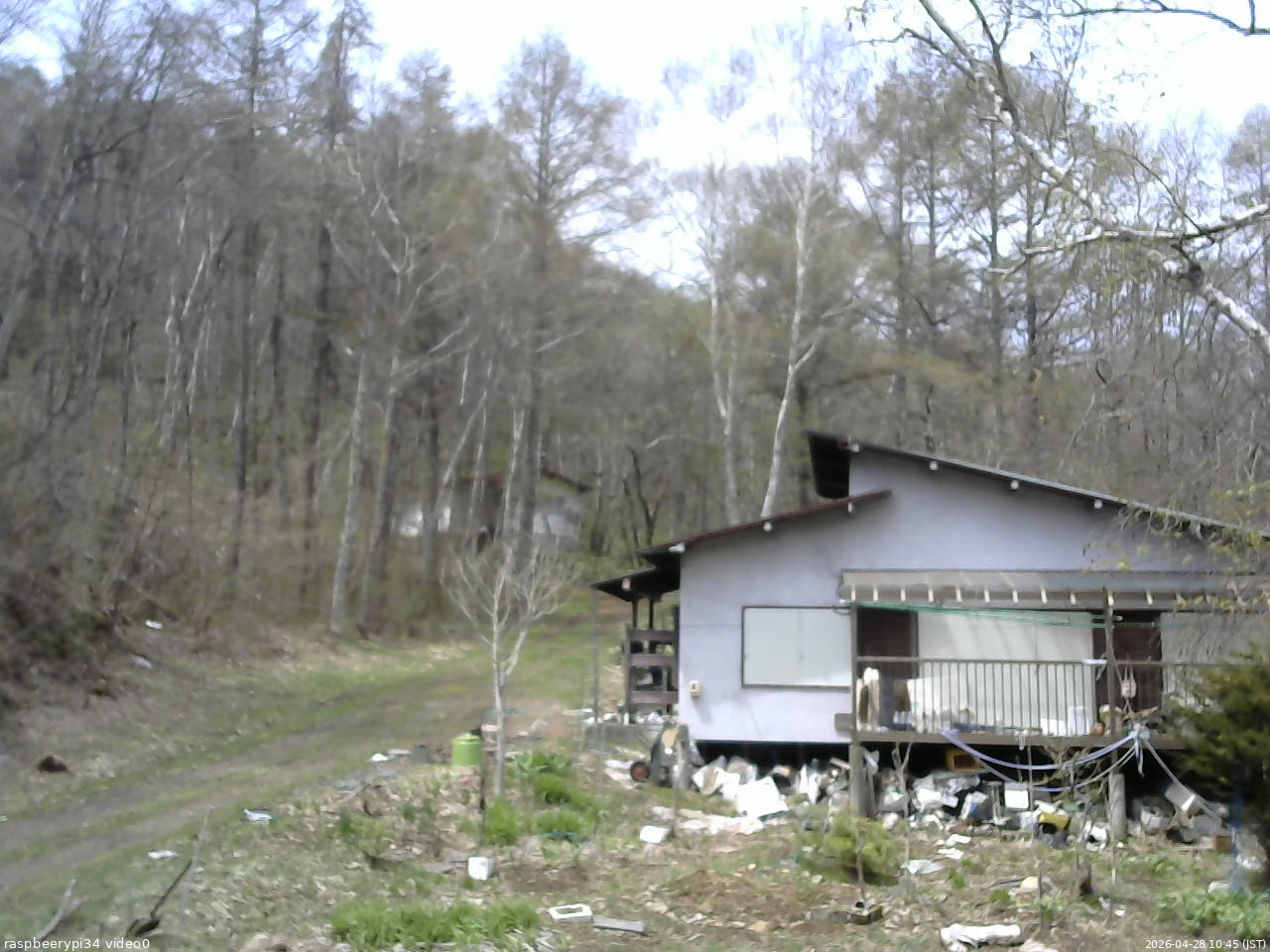 長野県菅平高原 ゆたか山荘 西側(坂上) 2026/04/28 10:45