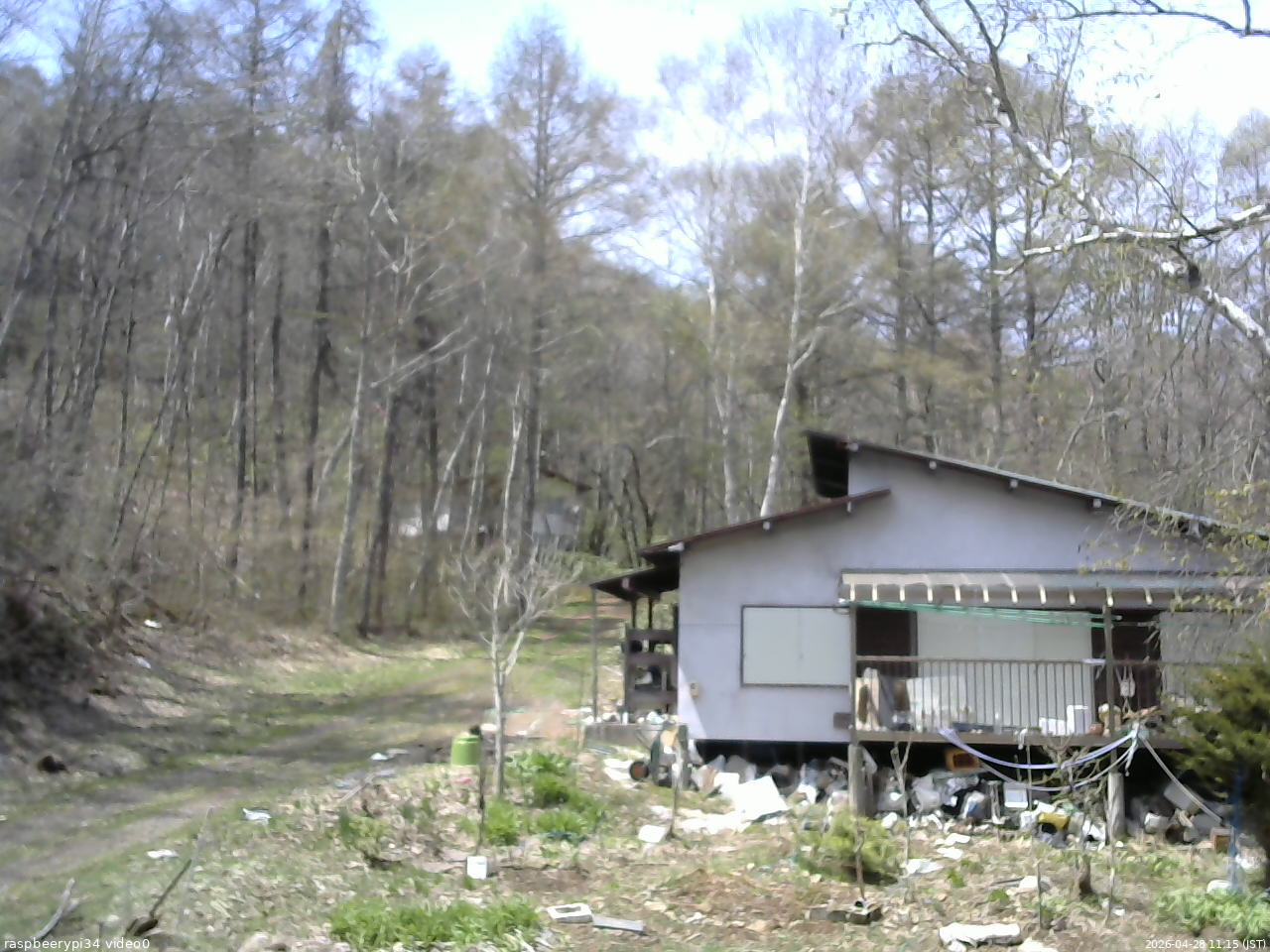 長野県菅平高原 ゆたか山荘 西側(坂上) 2026/04/28 11:15