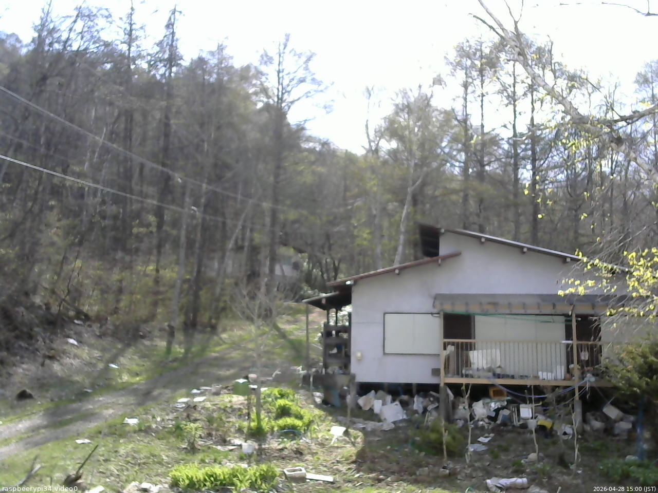 長野県菅平高原 ゆたか山荘 西側(坂上) 2026/04/28 15:00