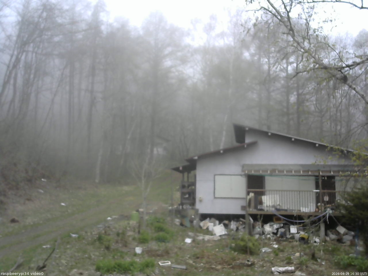 長野県菅平高原 ゆたか山荘 西側(坂上) 2026/04/29 16:30