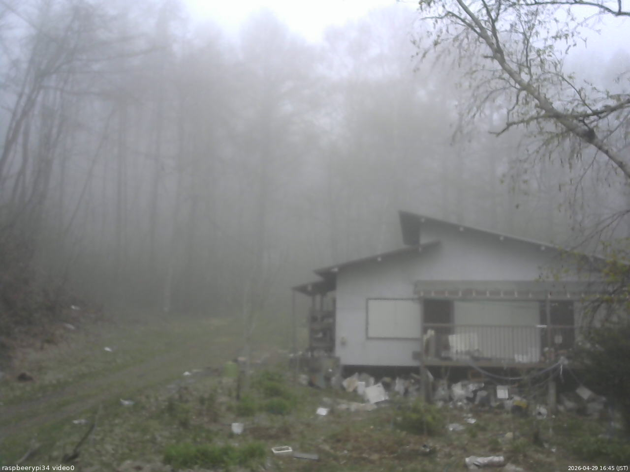 長野県菅平高原 ゆたか山荘 西側(坂上) 2026/04/29 16:45