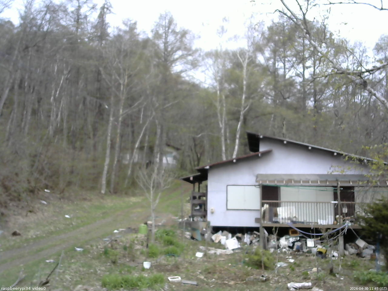 長野県菅平高原 ゆたか山荘 西側(坂上) 2026/04/30 11:45