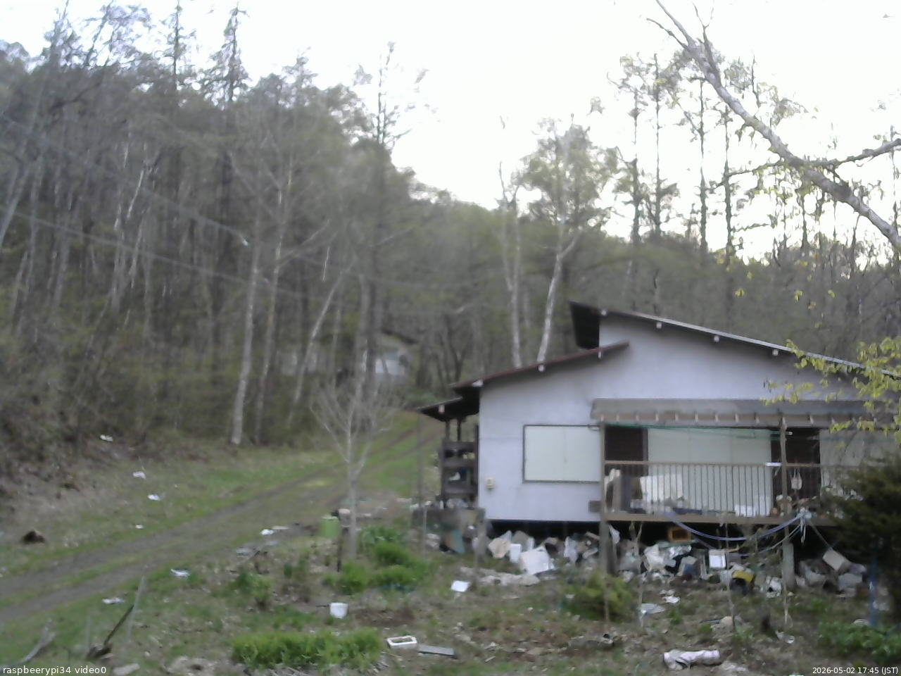 長野県菅平高原 ゆたか山荘 西側(坂上) 2026/05/02 17:45
