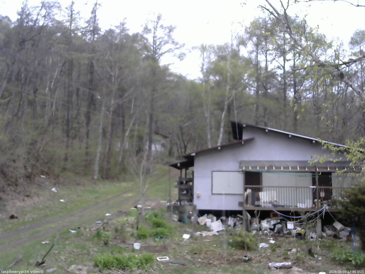 長野県菅平高原 ゆたか山荘 西側(坂上) 2026/05/03 17:45
