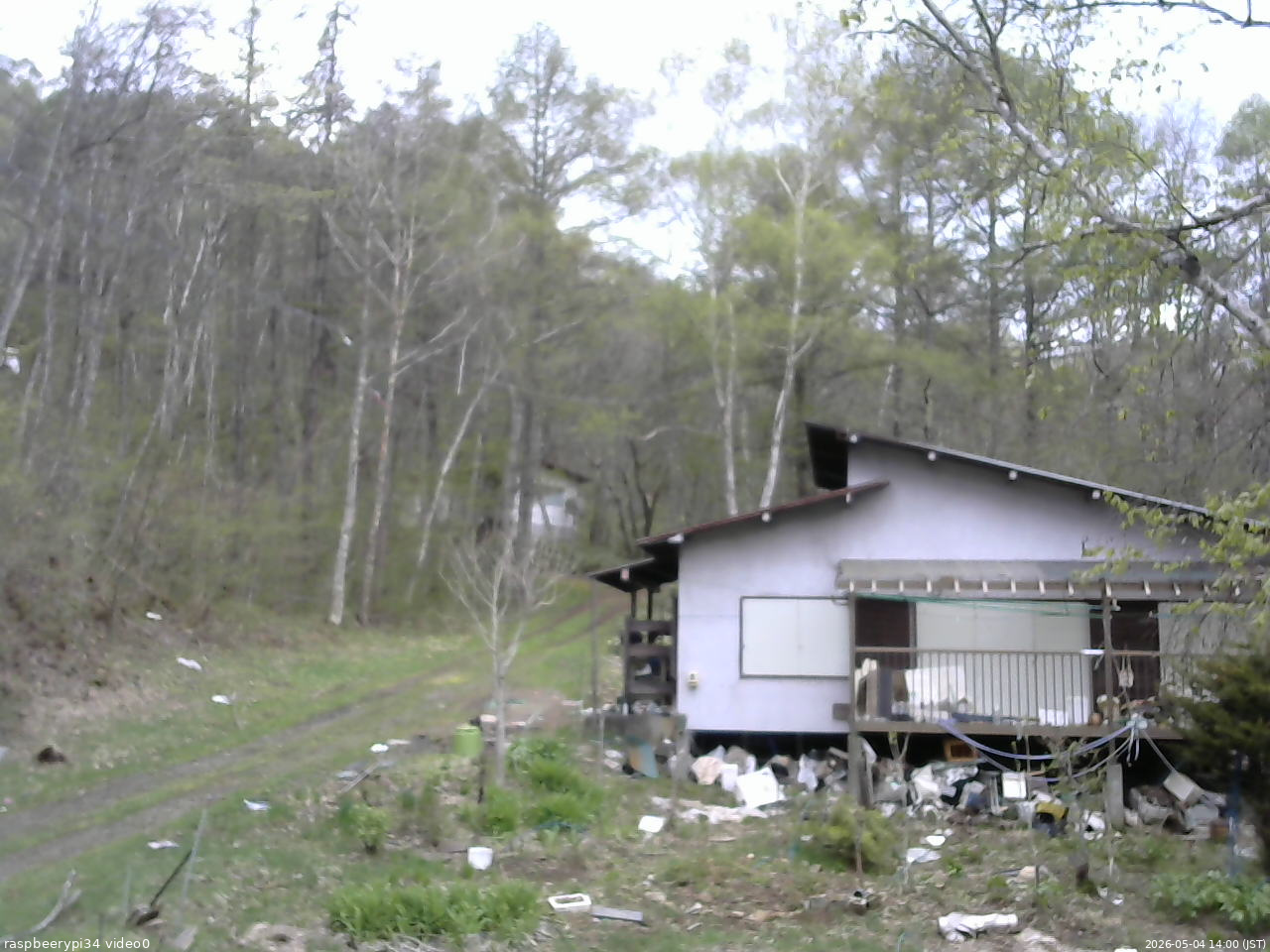 長野県菅平高原 ゆたか山荘 西側(坂上) 2026/05/04 14:00