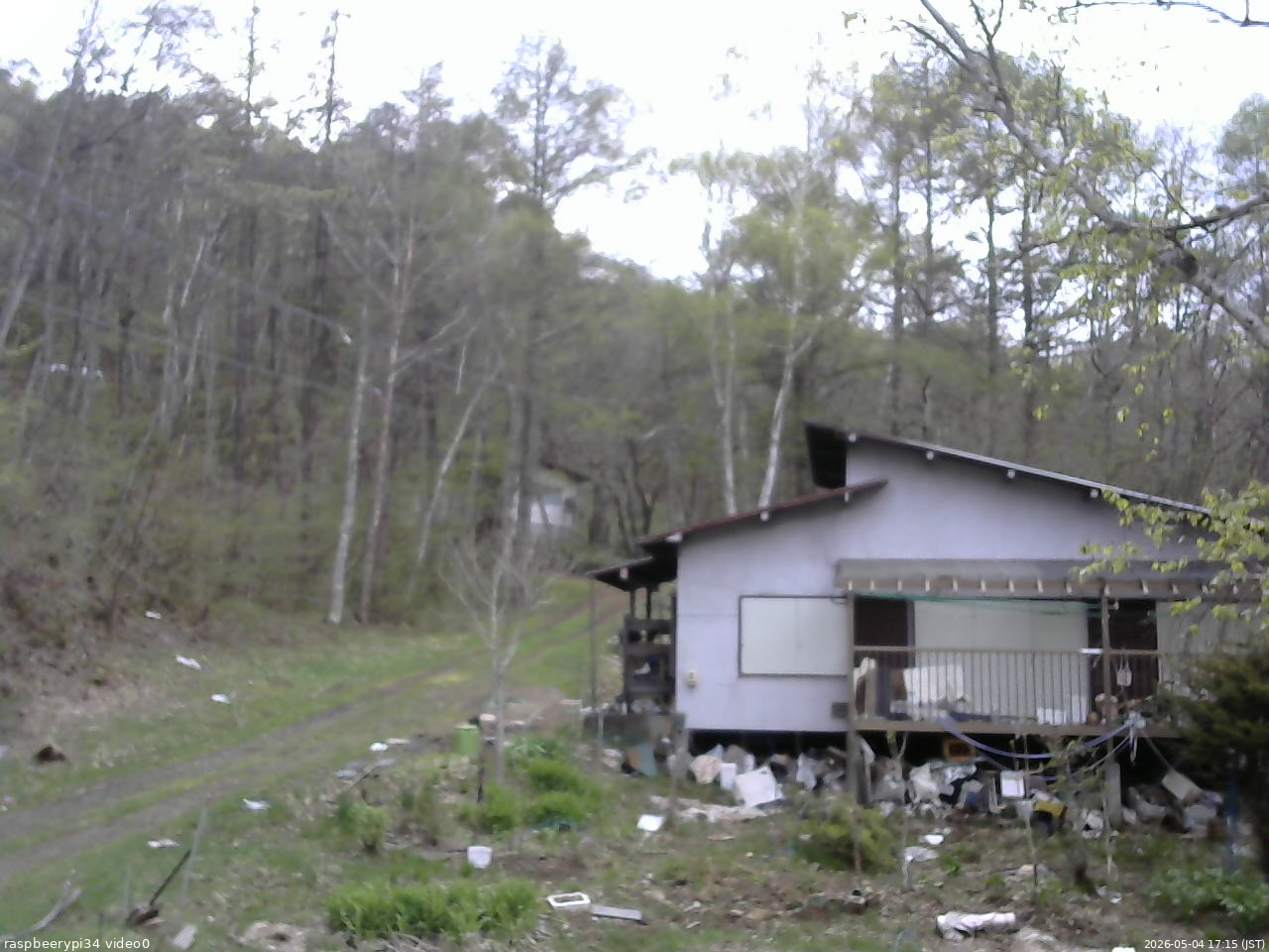 長野県菅平高原 ゆたか山荘 西側(坂上) 2026/05/04 17:15