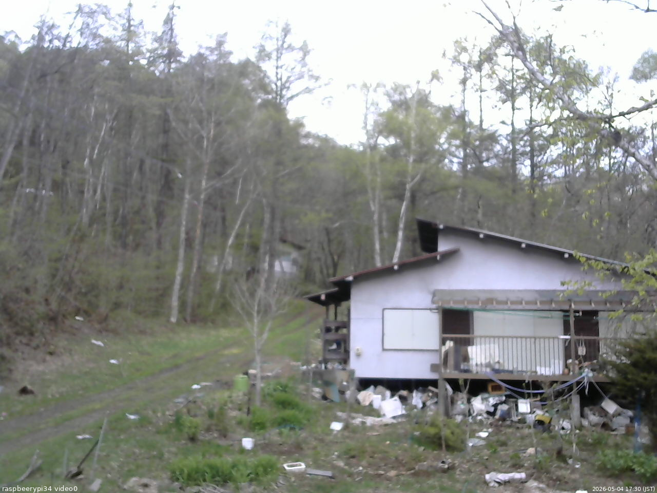 長野県菅平高原 ゆたか山荘 西側(坂上) 2026/05/04 17:30
