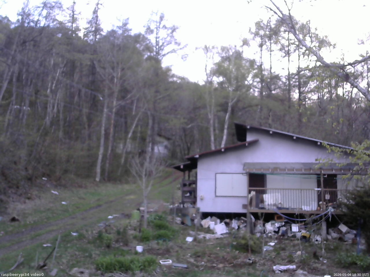 長野県菅平高原 ゆたか山荘 西側(坂上) 2026/05/04 18:30