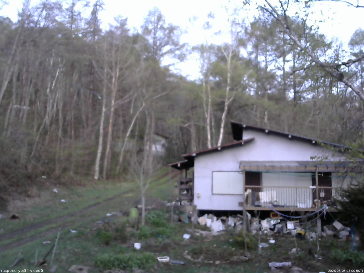 長野県菅平高原 ゆたか山荘 西側(坂上) 2026/05/05 05:00