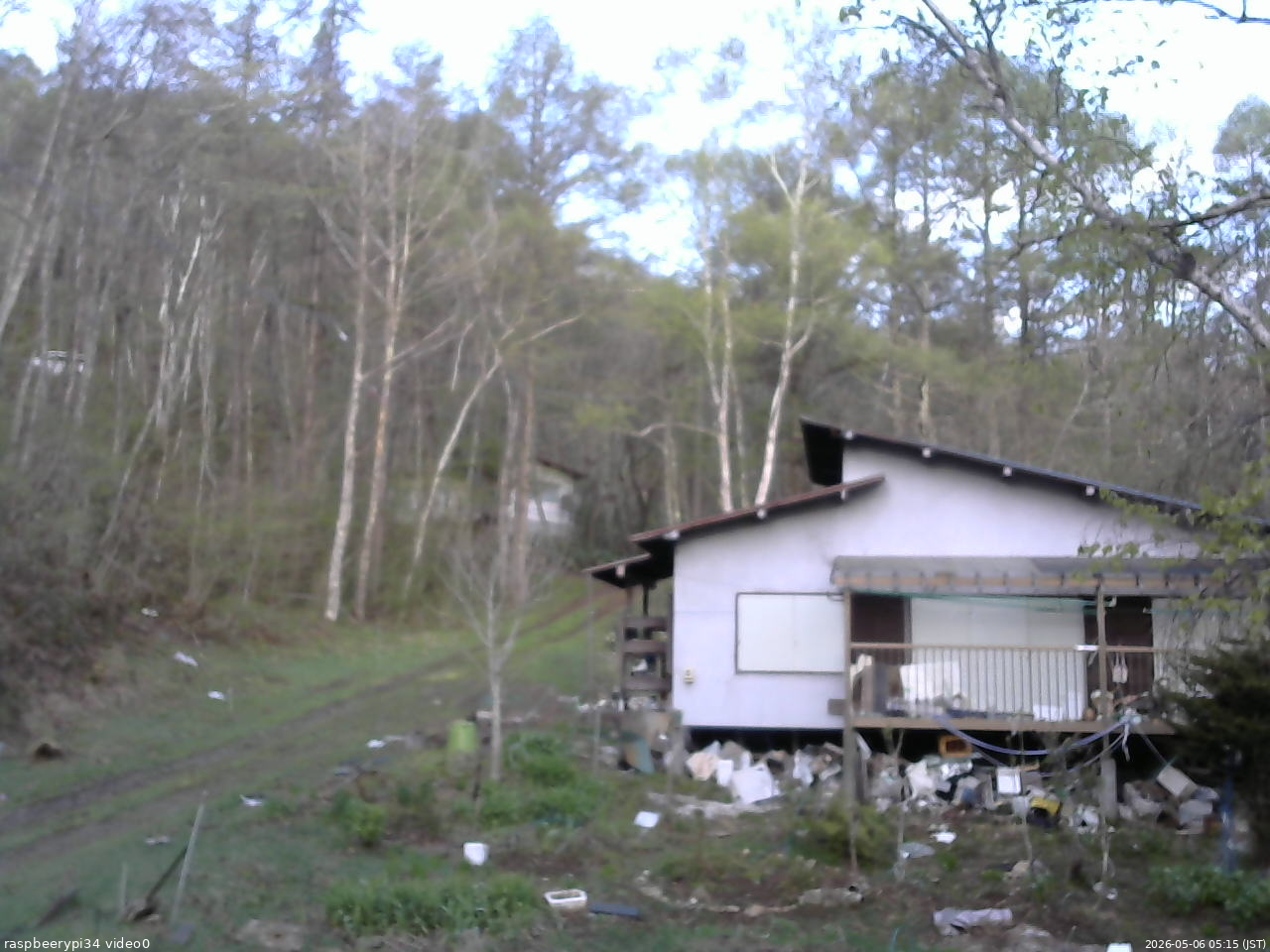 長野県菅平高原 ゆたか山荘 西側(坂上) 2026/05/06 05:15
