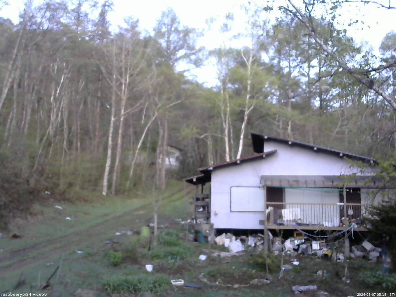 長野県菅平高原 ゆたか山荘 西側(坂上) 2026/05/07 05:15