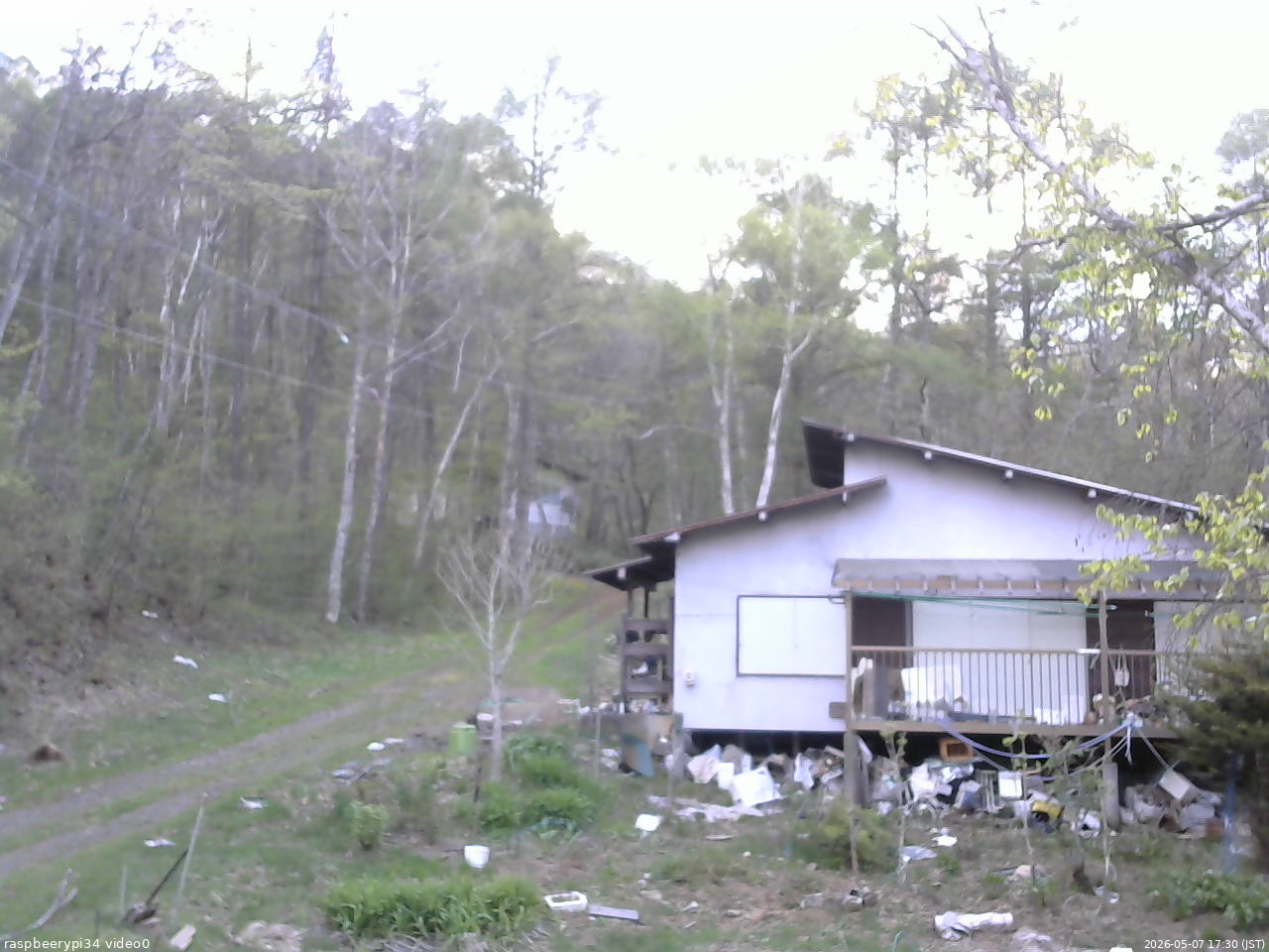 長野県菅平高原 ゆたか山荘 西側(坂上) 2026/05/07 17:30